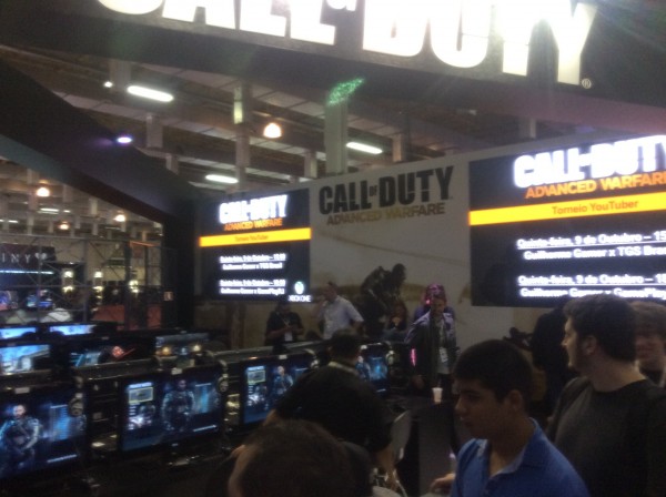 Começou a Brasil Game Show 1 Estande da Activison.